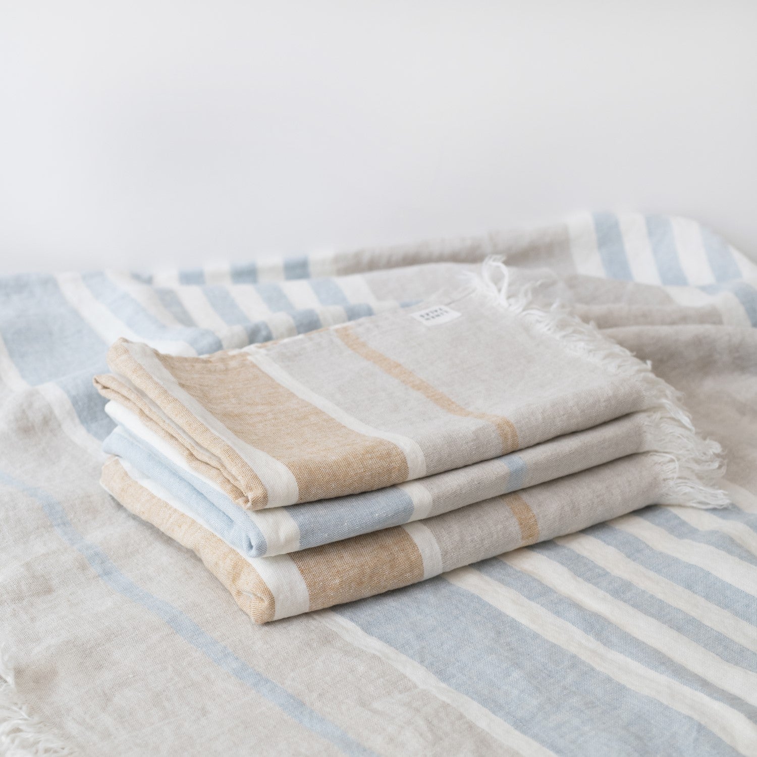 Allure Stripe Linen Blanket - Wick'ed Fragrance House