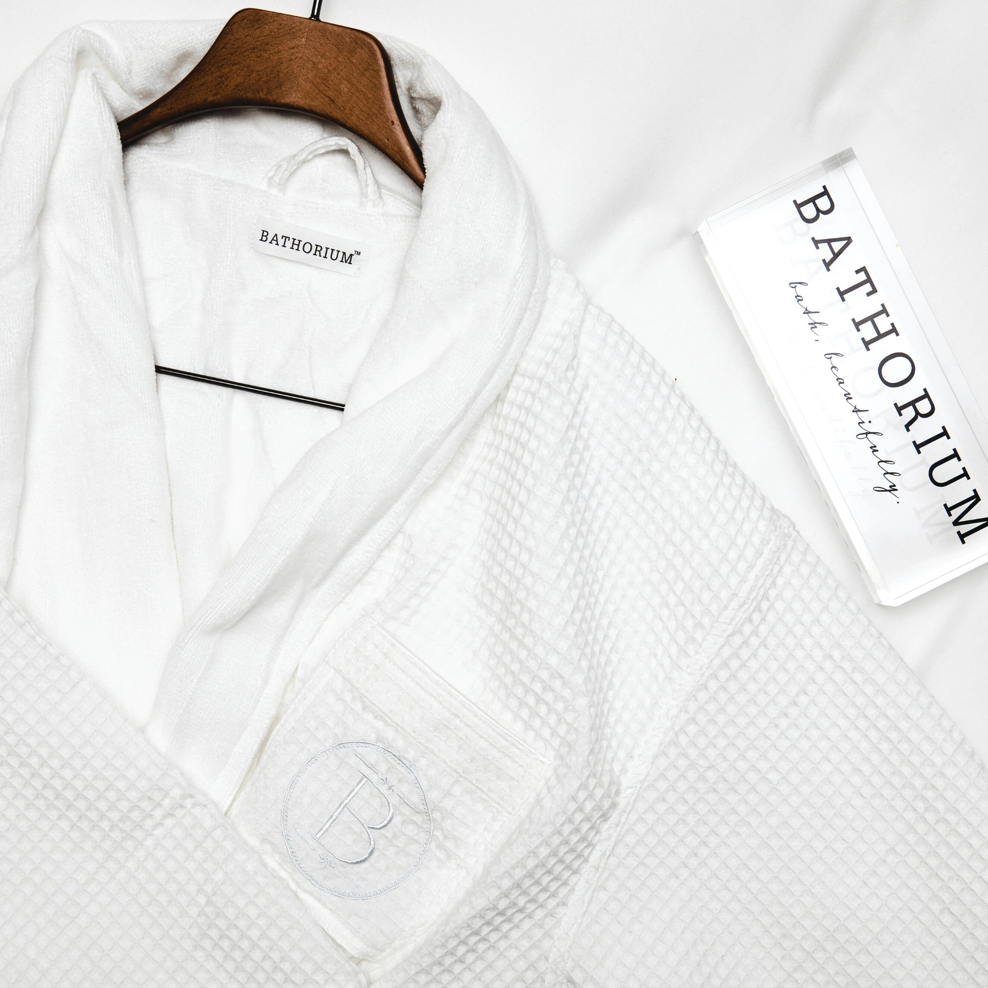 BATHORIUM LUXE BATHROBE (UNISEX) - Wick'ed Fragrance House