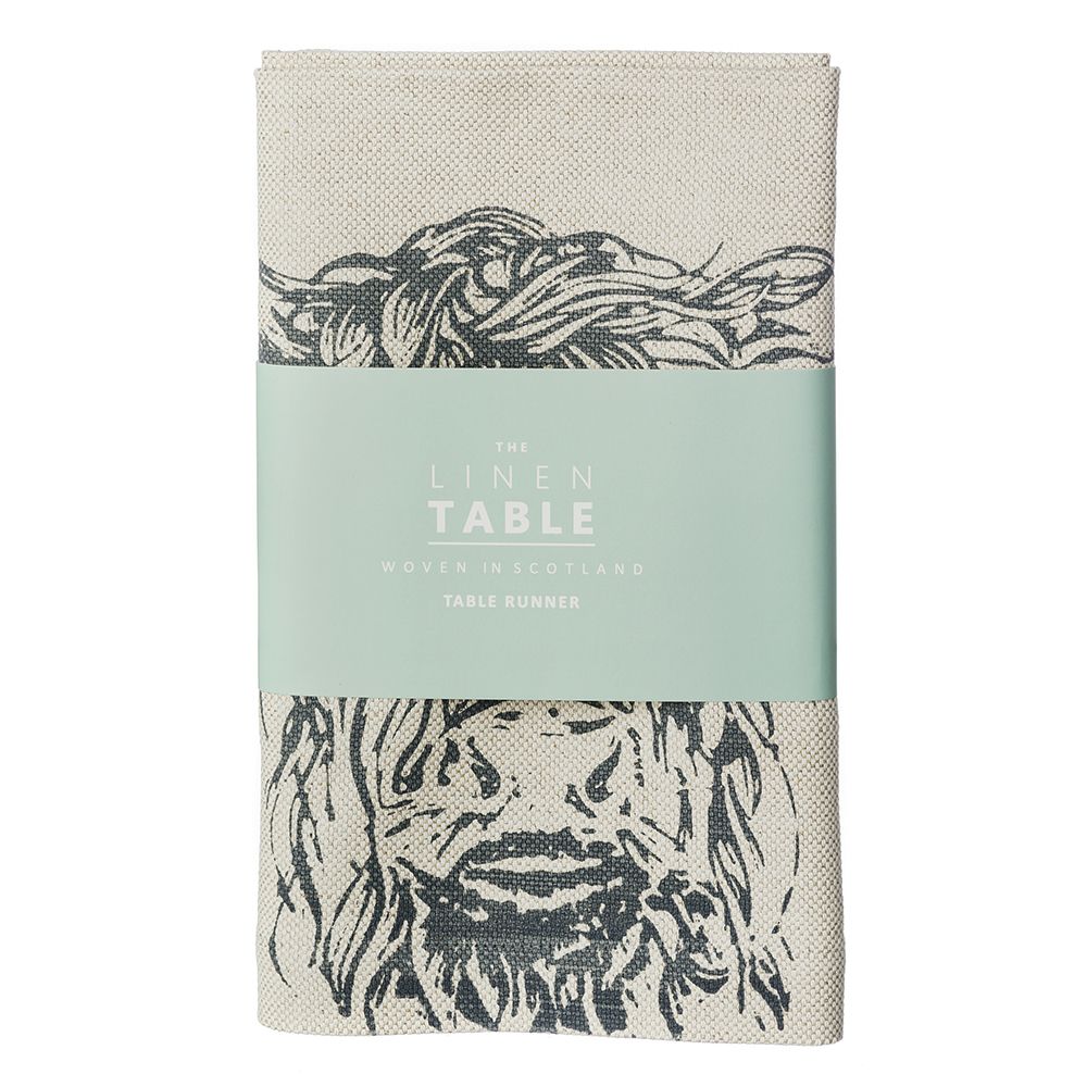 Table Runner Highland Cow - Wick'ed Fragrance House