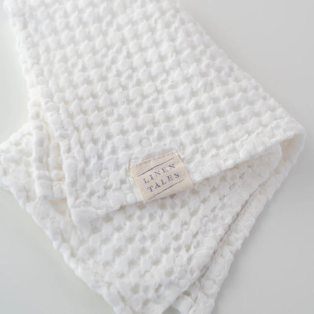 Linen & Cotton Honeycomb Waffle Bath Towel - Wick'ed Fragrance House