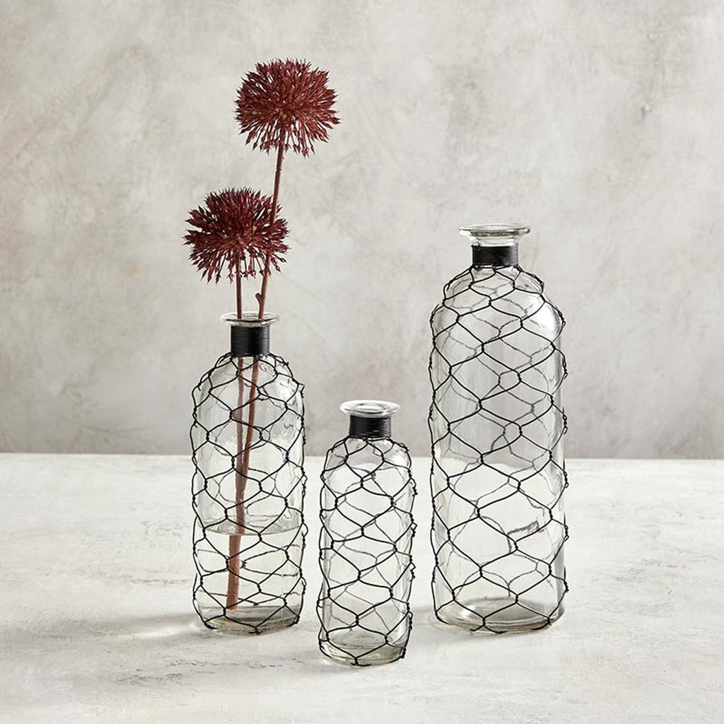 GLASS VASE WITH CHICKEN WIRE - Wick'ed Fragrance House