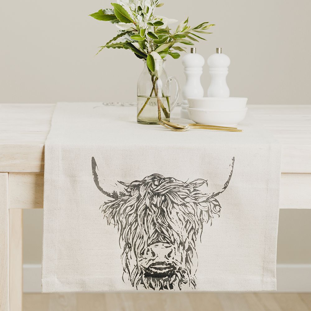 Table Runner Highland Cow - Wick'ed Fragrance House