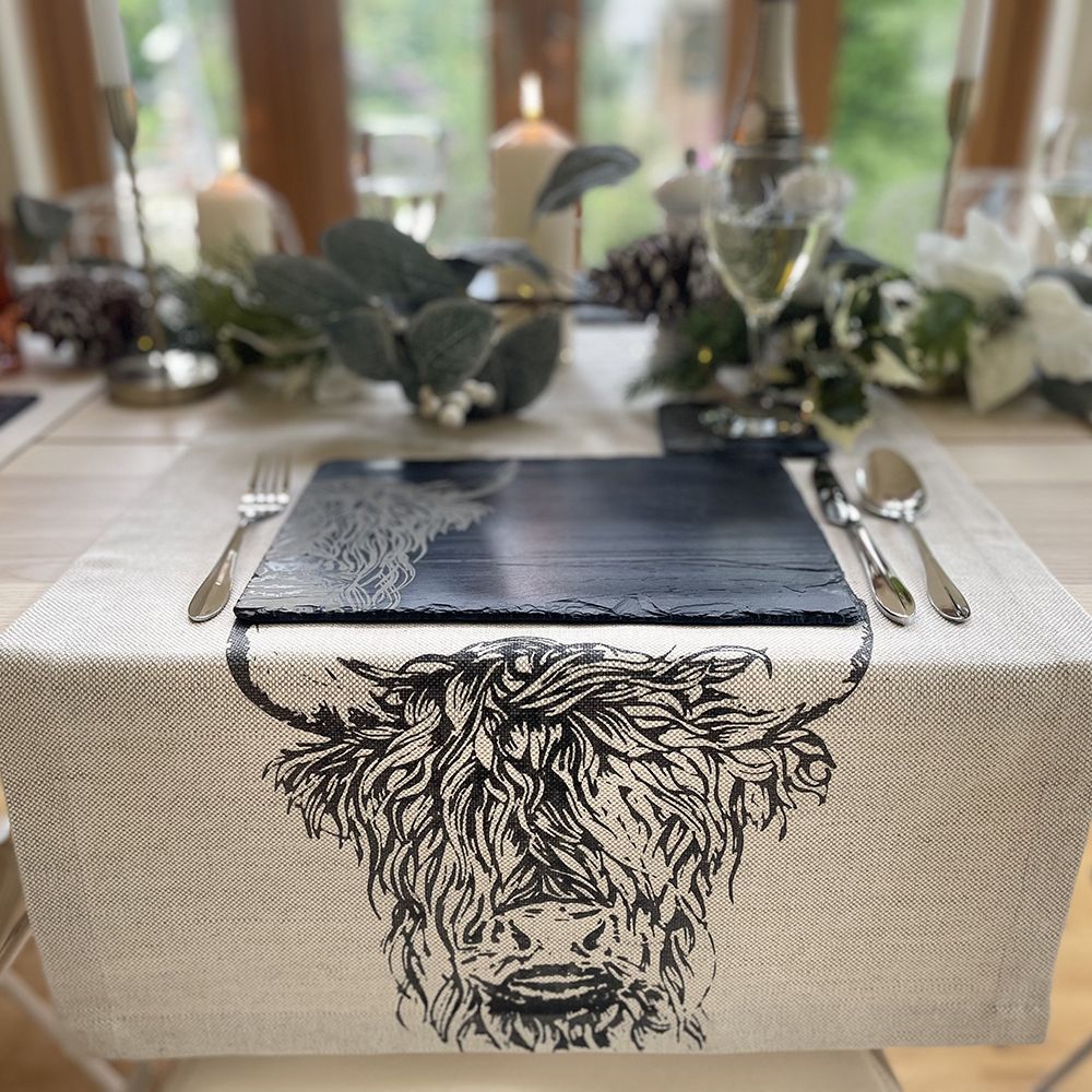 Table Runner Highland Cow - Wick'ed Fragrance House